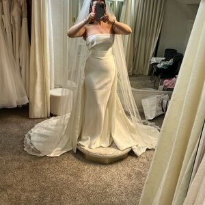 Elegant silk Wedding Dress